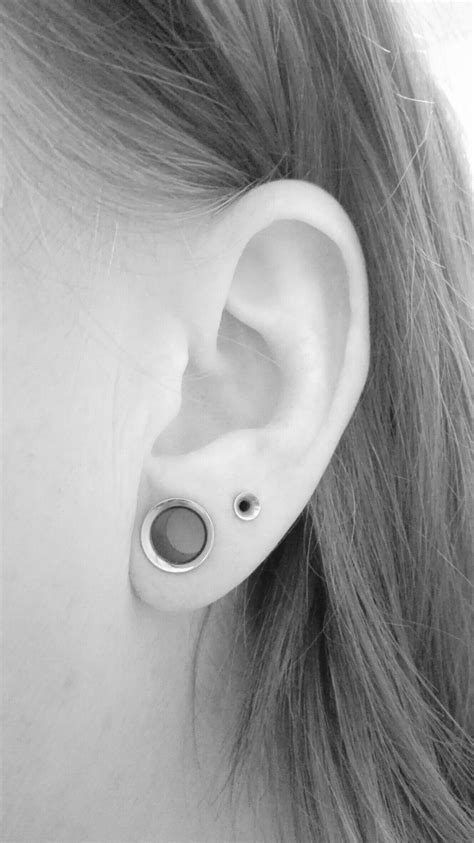 8 gauge tunnels